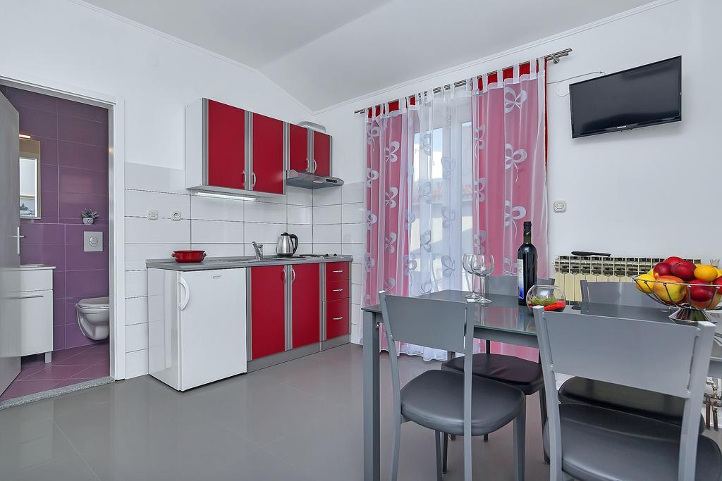 Apartments Smiljka มาคาร์สกา ภายนอก รูปภาพ