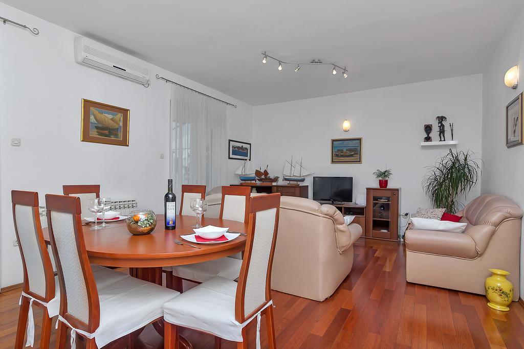 Apartments Smiljka มาคาร์สกา ภายนอก รูปภาพ