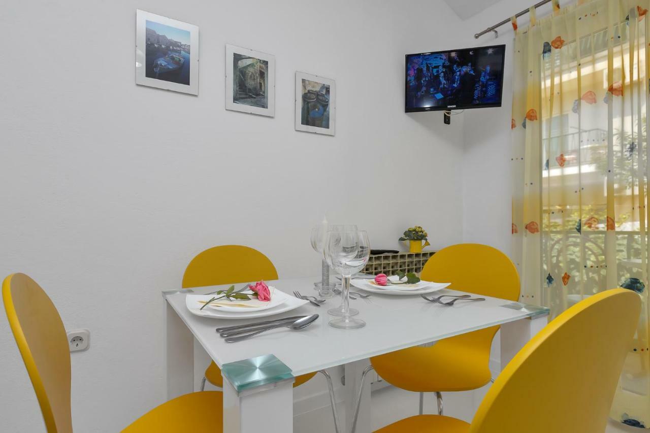 Apartments Smiljka มาคาร์สกา ภายนอก รูปภาพ